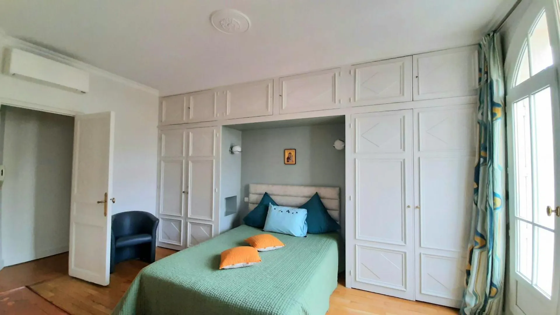 Apartment Avenue Saint Honore D'Eylau - Paris 16
